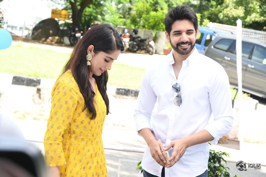 Chi-La-Sow-Movie-Opening